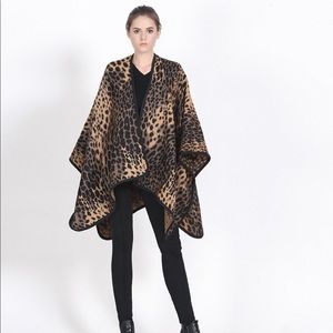 LEOPARD PRINT “pancho”
